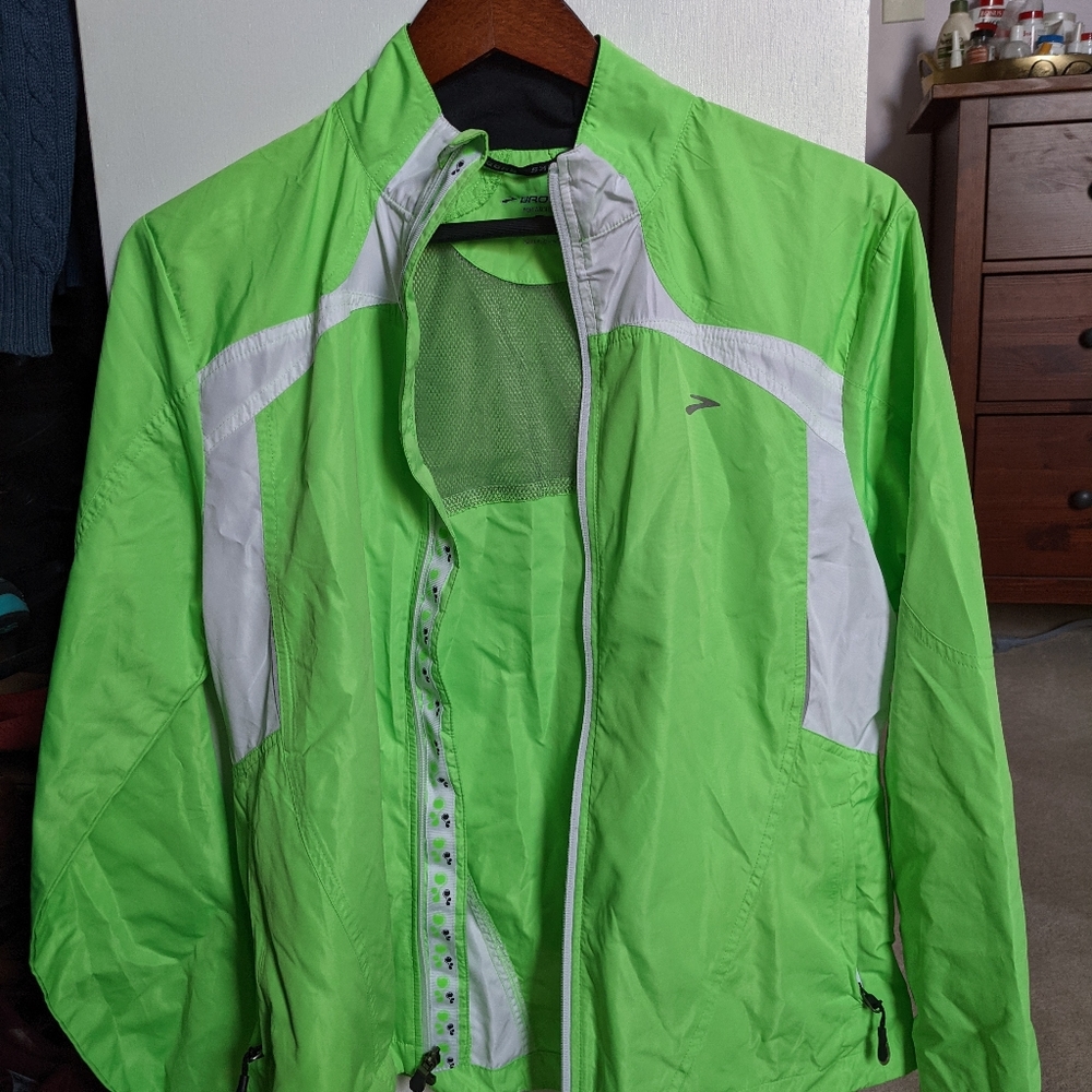 Brooks running jacket